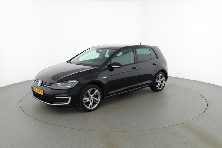 Volkswagen E-golf 136pk 5D Aut. 2017 Zwart + winterset, Auto's, Volkswagen, Particulier, Golf, Adaptive Cruise Control, Airbags
