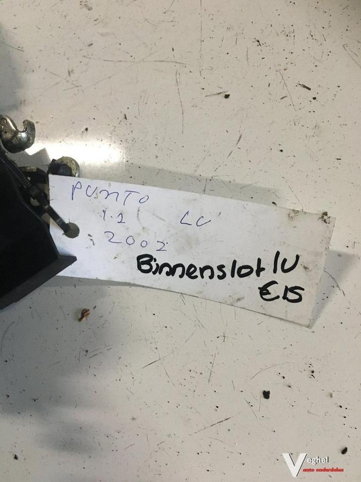 Fiat Punto 2002 Portier slot Linksvoor, Auto-onderdelen, Carrosserie en Plaatwerk, Gebruikt, Ophalen of Verzenden