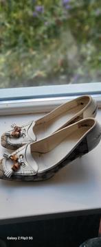 Gucci hakken origineel maat 40 moet weg, Kleding | Dames, Ophalen of Verzenden, Zo goed als nieuw, Zwart