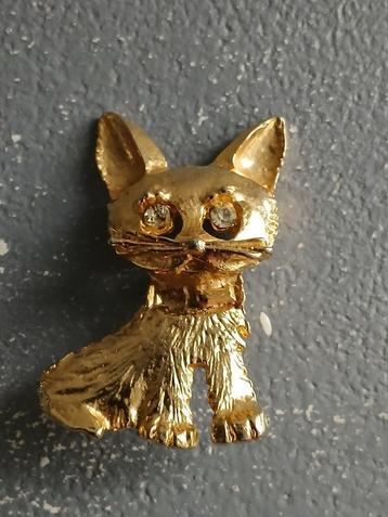 vintage broche beschikbaar voor biedingen