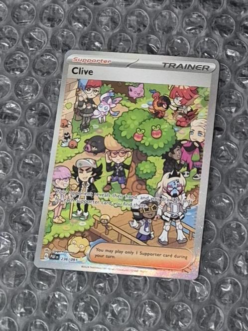 Special Illustration Rare Clive 259/091 Paldean Fates Scarle, Hobby en Vrije tijd, Verzamelkaartspellen | Pokémon, Zo goed als nieuw