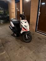 Piaggo zip 125cc, Fietsen en Brommers, Scooters | Piaggio, Tweetakt, Zip, Ophalen of Verzenden, Zo goed als nieuw