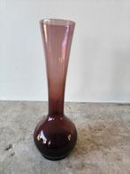 Vaasje van gekleurd glas., Huis en Inrichting, Woonaccessoires | Vazen, Ophalen of Verzenden, Zo goed als nieuw, Overige kleuren