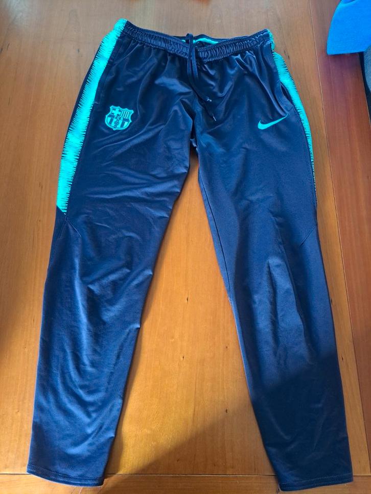 Trainingsbroek Barcelona/ Nike maat M, Kleding | Heren, Sportkleding, Gedragen, Voetbal, Maat 48/50 (M), Paars, Ophalen of Verzenden