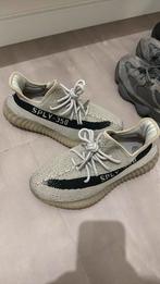 Yeezy 350 v2 ‘Slate’ maat 42 2/3, Kleding | Heren, Schoenen, Ophalen of Verzenden, Zo goed als nieuw, Overige kleuren