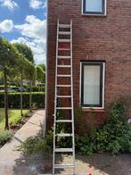 Uitschuifbare ladder, Doe-het-zelf en Verbouw, Ladders en Trappen, Gebruikt, Ophalen of Verzenden, Ladder, Opvouwbaar of Inschuifbaar