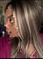 Prachtige meerkleurige lace-wig. Nog 1 over!, Sieraden, Tassen en Uiterlijk, Uiterlijk | Haarverzorging, Ophalen of Verzenden