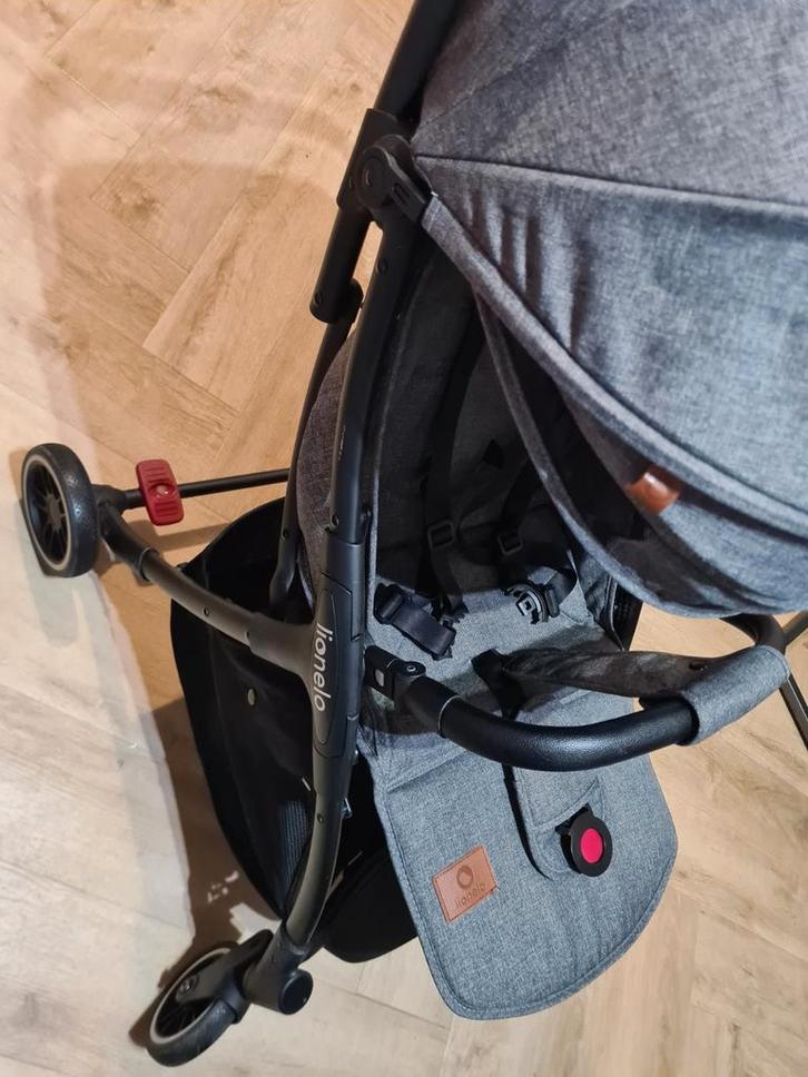 Lionelo Buggy met accessoires - Lichtgewicht, Kinderen en Baby's, Buggy's, Zo goed als nieuw, Ophalen