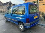 Peugeot Partner 16V 2005 Blauw +1 jaar APK net goed gekeurd, Auto's, Voorwielaandrijving, Stof, Zwart, 4 cilinders