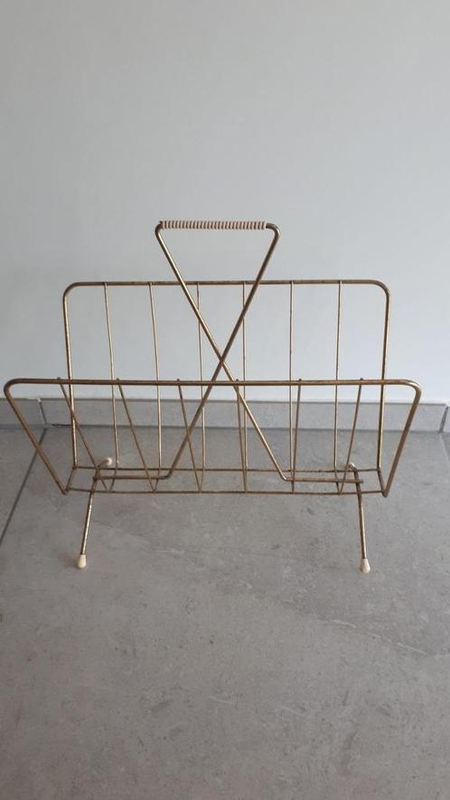 Vintage lectuurbak, magazine houder,krantenbak, krantenrek, Huis en Inrichting, Woonaccessoires | Krantenbakken en Lectuurbakken