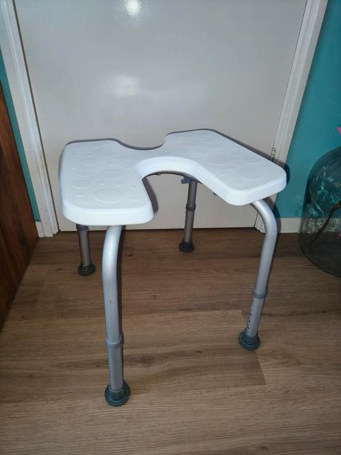 Nieuwe douchekruk, Huis en Inrichting, Krukjes, Nieuw, Hout, Ophalen