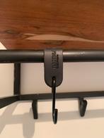 Kapstok zwart staal met houten plank, Ophalen, Gebruikt, Hout, Wandkapstok