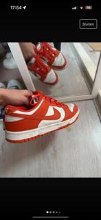 Nike dunks oranje, Kleding | Dames, Schoenen, Oranje, Ophalen of Verzenden, Zo goed als nieuw