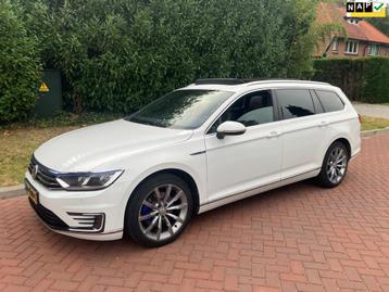 Volkswagen Passat Variant 1.4 TSI GTE vol leer panorama dak  beschikbaar voor biedingen
