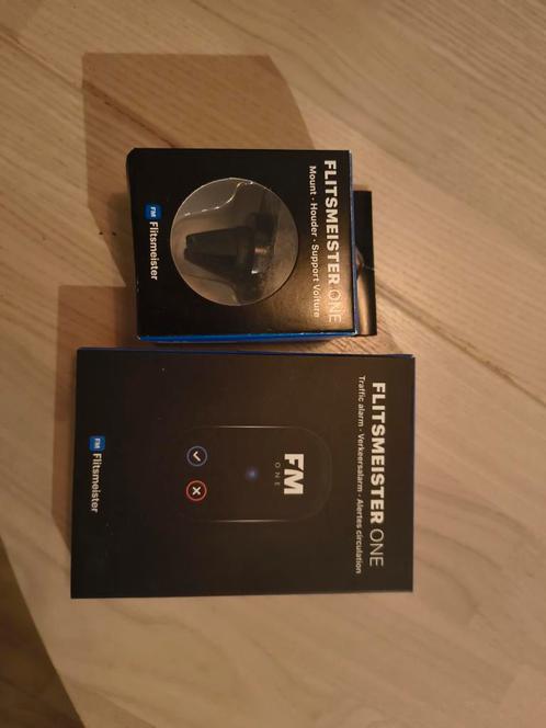Flitsmeister One in Verpakking + Houder, Auto diversen, Auto-accessoires, Zo goed als nieuw, Ophalen of Verzenden
