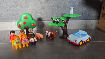 Playmobil Familie met Auto en Dieren beschikbaar voor biedingen
