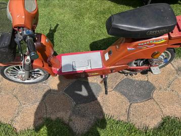 Leuke electrische scooter beschikbaar voor biedingen