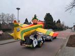 Carnavalswagen, vliegtuig!, Ophalen