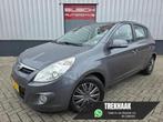 Hyundai I20 1.2i 5 deurs Plus | VAN 2e EIGENAAR | AIRCO |, Euro 5, Gebruikt, 4 cilinders, Origineel Nederlands