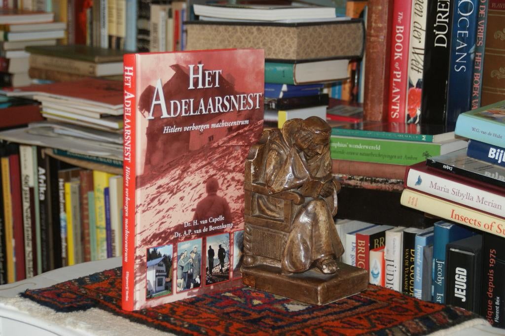 HET ADELAARSNEST Hitlers verborgen machtscentrum, Boeken, Ophalen of Verzenden, Tweede Wereldoorlog, Nieuw, Overige onderwerpen