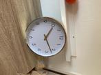 Gouden ronde klok op batteri, Ophalen, Zo goed als nieuw, Analoog, Wandklok