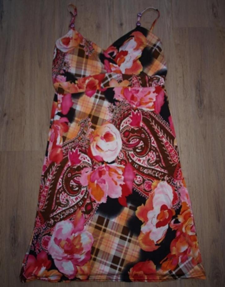 Roze Jurkje met Bloemprint (S), Kleding | Dames, Jurken, Zo goed als nieuw, Maat 36 (S), Roze, Knielengte, Ophalen of Verzenden