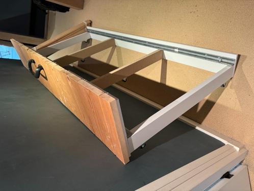 bed bodem lade bed uitschuifbaar bed wieltjes logeerbed, Huis en Inrichting, Slaapkamer | Bedden, Zo goed als nieuw, Eenpersoons