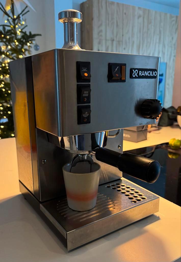 Rancilio Silvia V3 Espresso Machine + Accessoires, Witgoed en Apparatuur, Koffiezetapparaten, Gebruikt, Gemalen koffie, Espresso apparaat