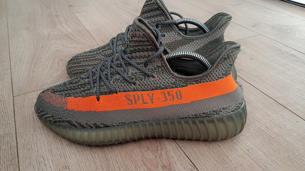 Adidas Yeezy Boost 350 V2 Beluga 2.0 Maat 44, Kleding | Heren, Schoenen, Overige kleuren, Ophalen of Verzenden, Adidas, Sneakers of Gympen