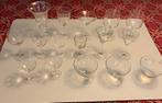 16 antieke glazen op voet ( kristal en glas), Antiek en Kunst, Antiek | Glas en Kristal, Ophalen of Verzenden