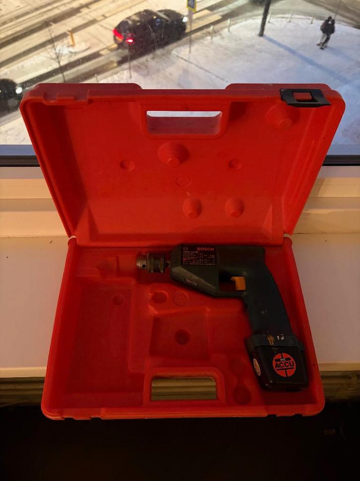 Bosch GBM 7,2 VE boormarchine (+accu, koffer en laadkabel), Doe-het-zelf en Verbouw, Gereedschap | Boormachines, Gebruikt, Boor- en Schroefmachine