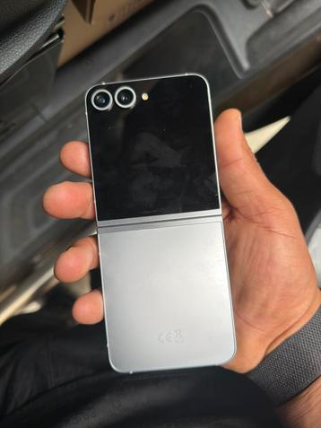 Samsung Z flip 6 256gb beschikbaar voor biedingen