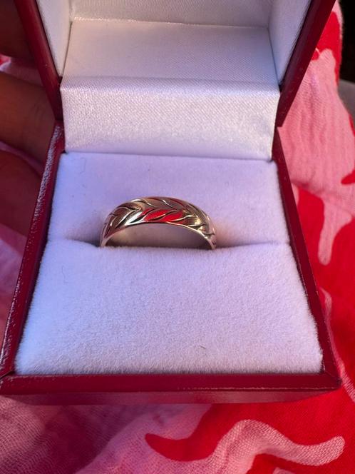 9 karaats gouden vintage bandring, Sieraden, Tassen en Uiterlijk, Ringen, Zo goed als nieuw, Dame, 17 tot 18, Goud, Ophalen of Verzenden