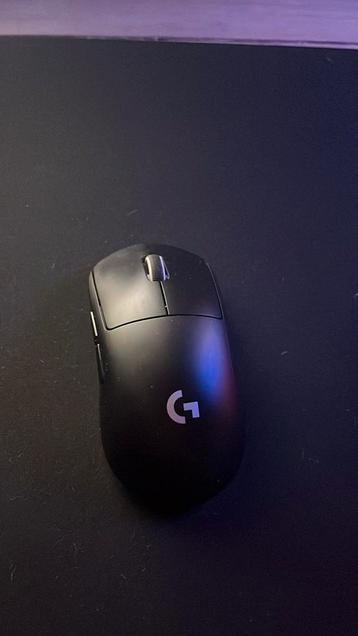 G pro superlight + artisan muismat beschikbaar voor biedingen