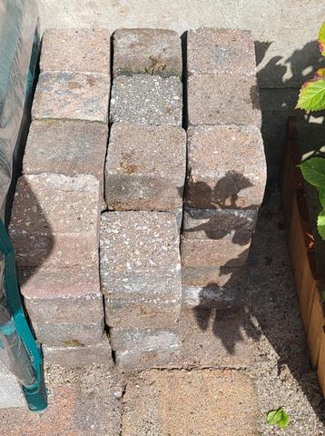 Gratis koppelstones beschikbaar voor biedingen