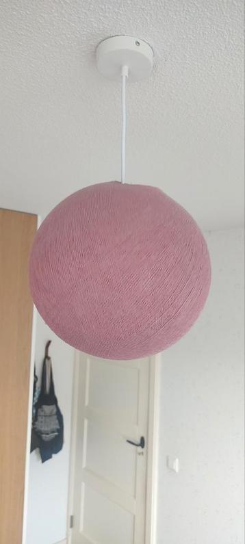 Cotton balls hanglamp roze beschikbaar voor biedingen