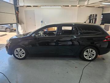Peugeot 308 1.6 Bluehdi 116pk aut 2017 Zwart beschikbaar voor biedingen