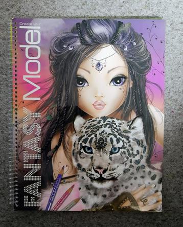 Top Model Fantasy schetsboek