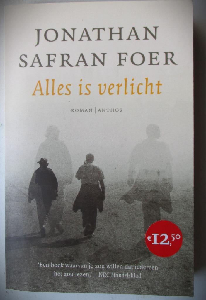 Alles is verlicht~Jonathan Safran Foer~2002~iedereen zou he, Boeken, Literatuur, Zo goed als nieuw, Ophalen of Verzenden