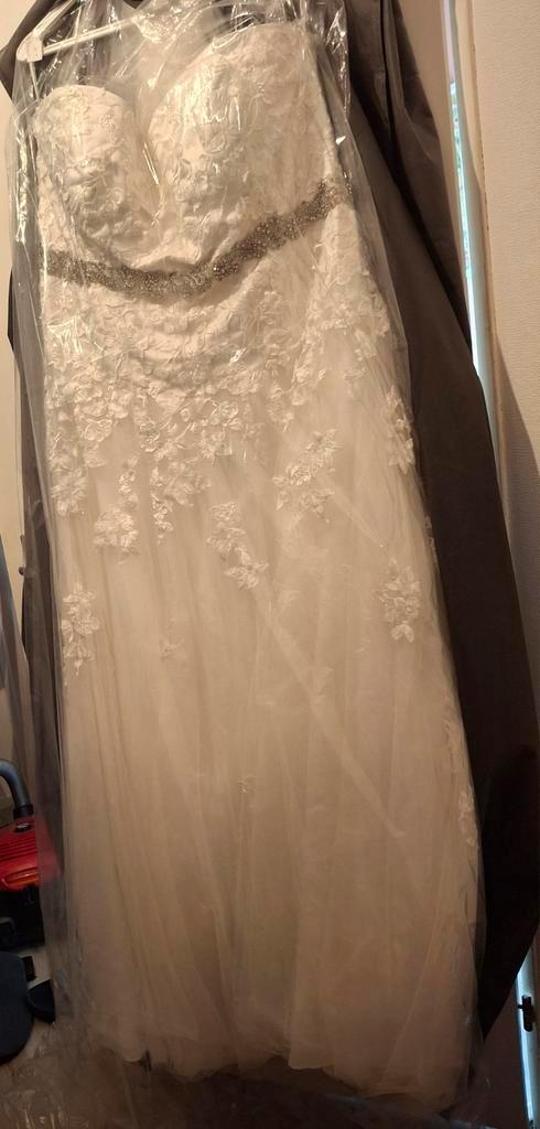 Trouwjurk met sluier, Kleding | Dames, Trouwkleding en Trouwaccessoires, Zo goed als nieuw, Trouwjurk, Wit, Ophalen of Verzenden