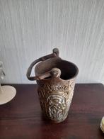 Antieke religieuze wijwater emmer van brons, Antiek en Kunst, Antiek | Koper en Brons, Ophalen of Verzenden