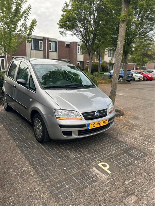 Fiat Idea 1.4 16V 2004 Grijs, Auto's, Fiat, Particulier, Idea, Benzine, C, MPV, Handgeschakeld, Origineel Nederlands, Zilver of Grijs