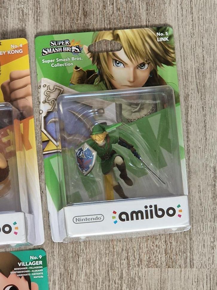 amiibo Link Super Smash Bros serie nummer 5, Spelcomputers en Games, Games | Nintendo Switch, Nieuw, Vechten, 1 speler, Vanaf 3 jaar