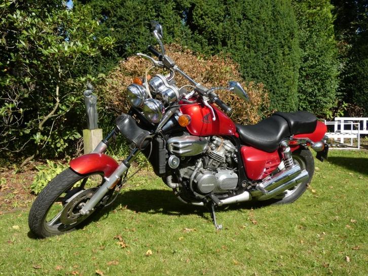 Honda Super Magna VF700C (1987), Motoren, Motoren | Honda, Particulier, Chopper, meer dan 35 kW, 4 cilinders, Motorrijbewijs A