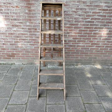 Schilderstrap,Trap,Hout,7 treden,hoog 1.45 m.,Brocante,deco beschikbaar voor biedingen