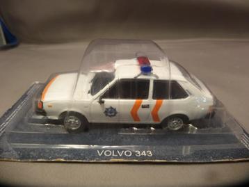 Volvo 343 Nederlandse Politie 1:43 zeldzaam beschikbaar voor biedingen