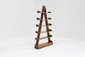 Vintage brutalist piramide boeken kast room divider beschikbaar voor biedingen