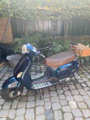 Scooter GT50 blauw kenteken beschikbaar voor biedingen