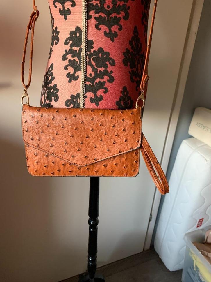 Struisvogelprint envelop dames tasje(nr.11 D4), Sieraden, Tassen en Uiterlijk, Tassen | Damestassen, Gebruikt, Schoudertasje, Bruin