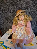 grote porseleinen pop, Ophalen of Verzenden, Zo goed als nieuw, Pop